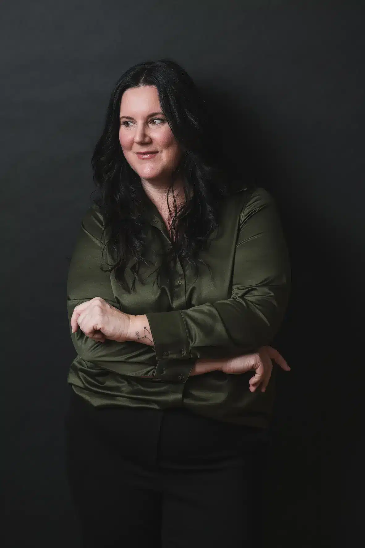 Portrait de Karine Chainey, designer d'intérieur chez Ambria Design, studio de design et d'architecture intérieur à Québec